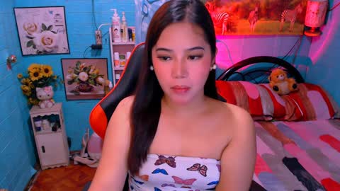 Snapshot of sweetienicole chatting on January 27, 7:03 pm Nicole online show from January 27, 7:03 pm