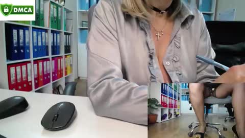 Sweetiilover online show from April 10, 9:25 am