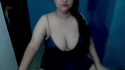 sweetkelly19 online show from April 17, 1:02 pm