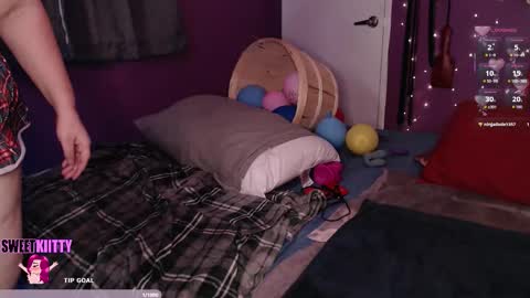 sweetkiitty3 online show from December 19, 3:46 am