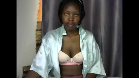 sweetkirrie online show from May 31, 9:19 am