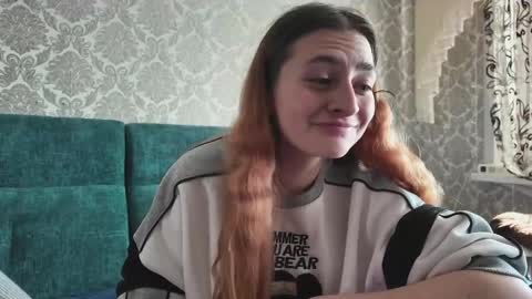 sweetliaison online show from April 22, 6:42 am