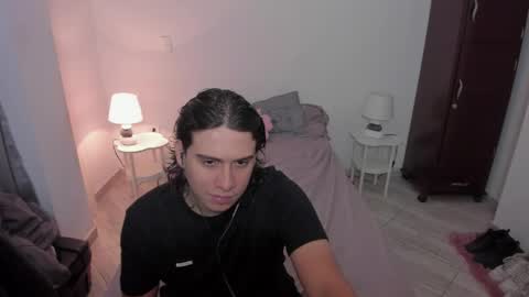 Lian online show from April 18, 2:13 am