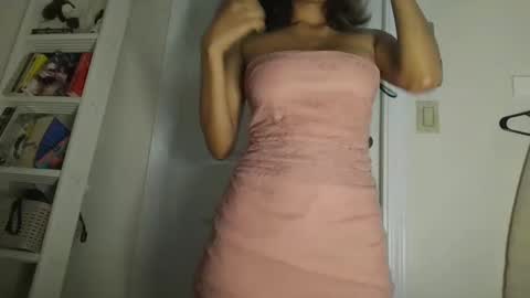 Snapshot of sweetlilyinthewild chatting on September 30, 12:43 am Lily online show from September 30, 12:43 am