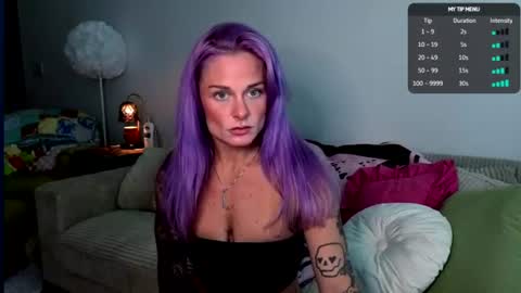 Annie Lynn online show from June 17, 2:55 pm