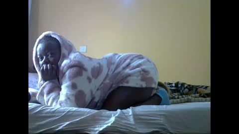 sweetmarr online show from December 15, 4:41 am