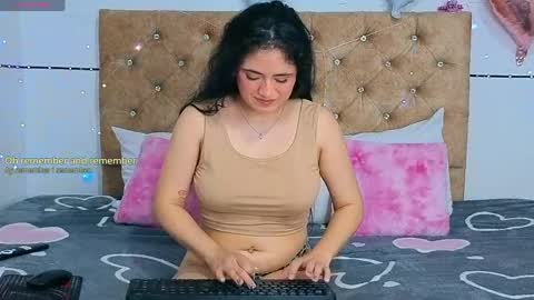 sweetmiel_ online show from April 12, 2:04 am