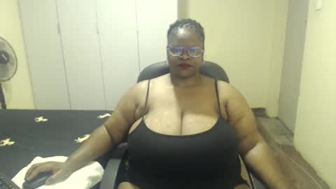 sweetnoziexxx online show from March 11, 5:46 am