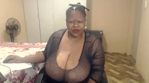 sweetnoziexxx online show from April 19, 4:57 am