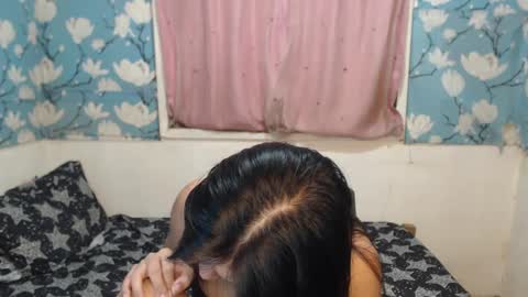 Snapshot of sweetsensation69xx chatting on February 13, 4:17 pm Sweet online show from February 13, 4:17 pm