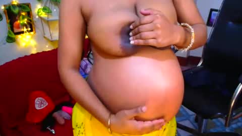 SweetSour online show from February 7, 5:21 am