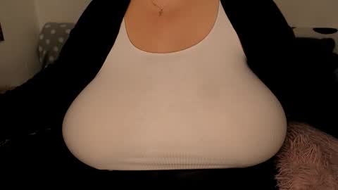 Maya online show from November 28, 9:55 pm