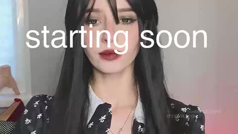 Elis  a little vacation Ill be here Saturday my schedules in bio online show from October 3, 7:49 am