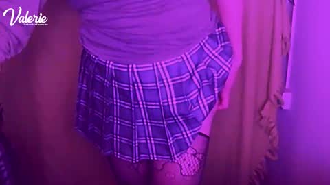 Valerie online show from December 15, 4:19 am