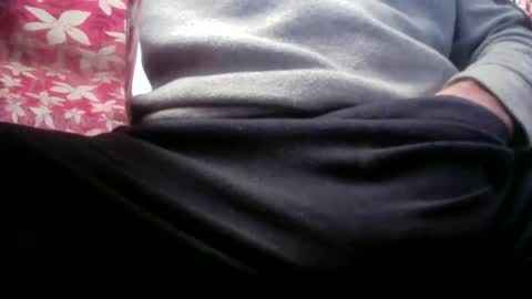 Snapshot of sweetwarrior32 chatting on December 29, 11:08 pm Ricky32 online show from December 29, 11:08 pm