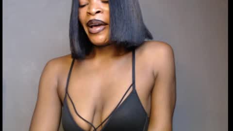 sweetxxboobsx online show from May 5, 9:15 am
