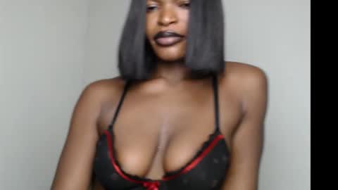 sweetxxboobsx online show from November 30, 9:00 pm