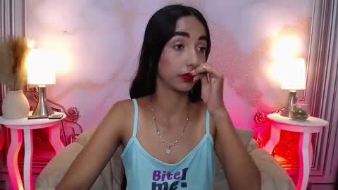 LAURA online show from February 8, 12:30 pm