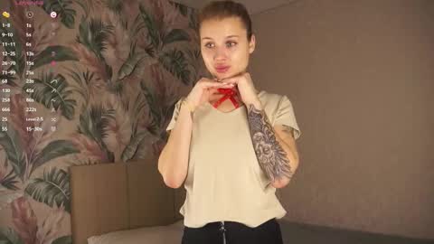 Astrid online show from December 3, 4:57 am