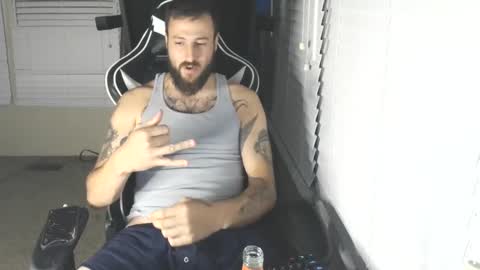 Snapshot of swoozy_ chatting on October 9, 12:38 am swoozy_ online show from October 9, 12:38 am