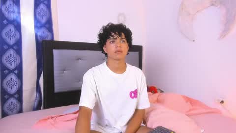 swwet_boy online show from January 7, 9:25 pm