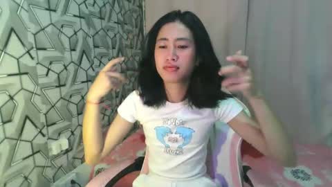sydnyxox1 online show from May 17, 3:16 am