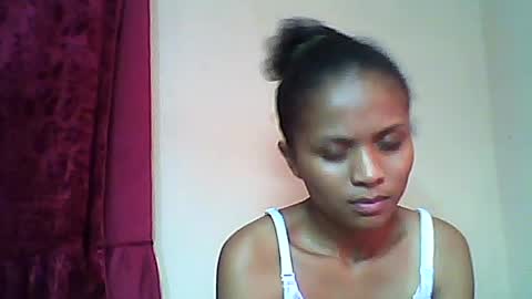 sylvaniah01 online show from May 30, 7:18 am
