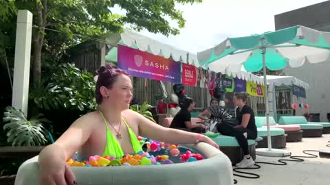 Jennah online show from May 13, 2:49 pm