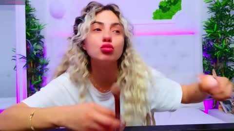 Arianna online show from November 3, 1:12 pm