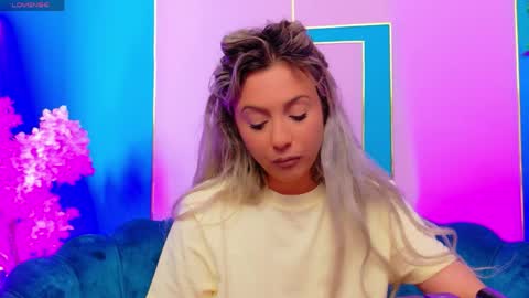 Arianna online show from May 11, 4:15 pm