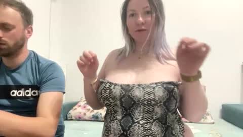 Alice online show from April 15, 7:58 pm