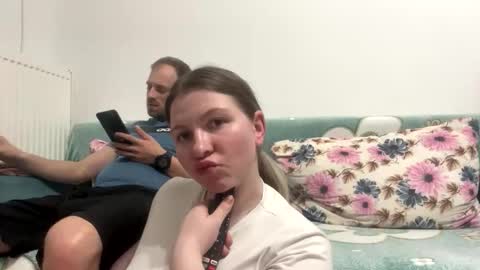 Alice online show from April 8, 9:29 pm