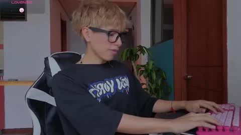 taichi online show from February 21, 5:27 pm