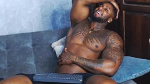 Tairon Tucke online show from December 29, 10:45 am