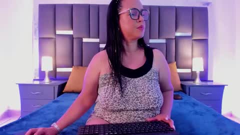 tali  online show from October 21, 10:02 pm