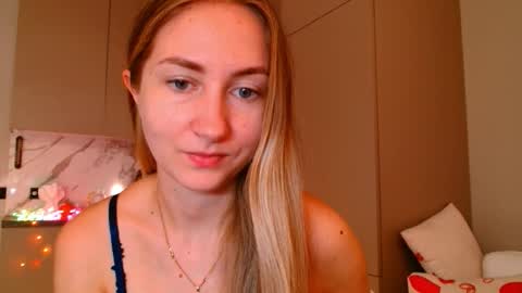  Kira  online show from December 3, 8:26 am