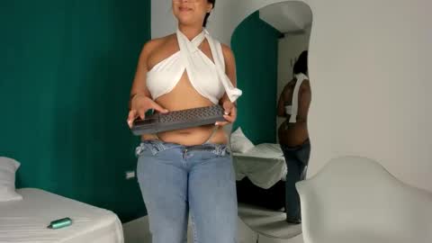 tamaraa online show from November 8, 1:03 pm