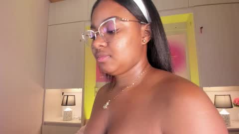 Tami online show from February 5, 8:34 pm