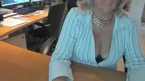 Tammy online show from October 15, 11:11 am