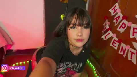 Snapshot of tamyeliot chatting on September 25, 3:13 am Tamy online show from September 25, 3:13 am