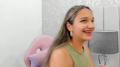 Snapshot of taniacarterr chatting on February 3, 6:17 pm TaniaCarter online show from February 3, 6:17 pm