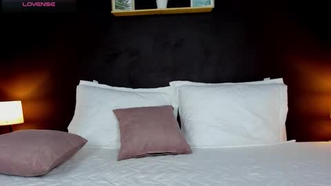 Tania RIvera online show from February 18, 6:19 pm