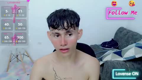 Snapshot of tanjiro_cute chatting on January 22, 3:52 am Andres online show from January 22, 3:52 am
