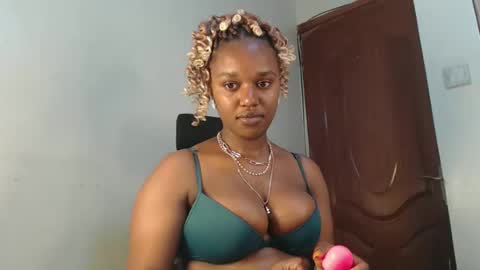 tania online show from November 13, 9:50 pm