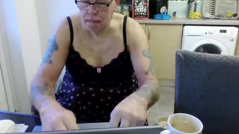 tansysomersetuk online show from February 25, 7:34 am