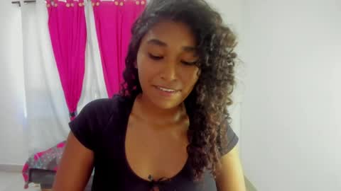 tara_thonson online show from April 18, 7:58 pm