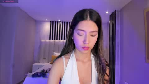 Tara Lawrence online show from December 2, 2:54 am