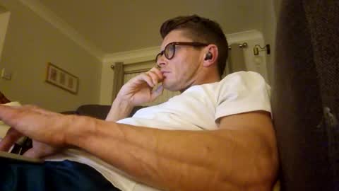 tartankingofscots online show from November 27, 8:49 pm