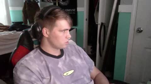 tarus333 online show from October 29, 7:03 pm