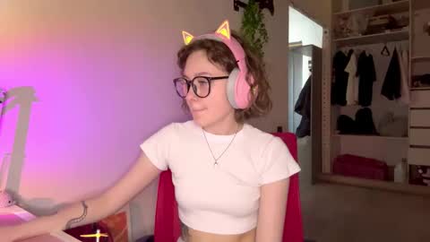 Darlin online show from February 12, 1:09 am